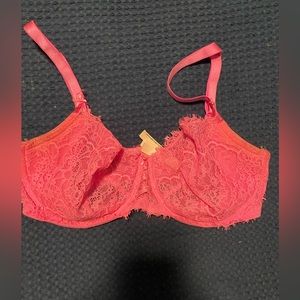 Victoria’s Secret unlined bra